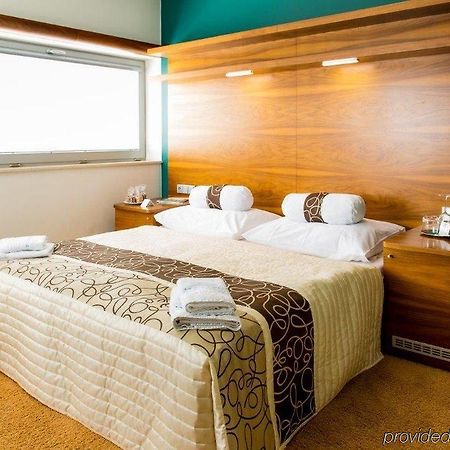 Restaurant & Design Hotel Noem Arch Брно Экстерьер фото