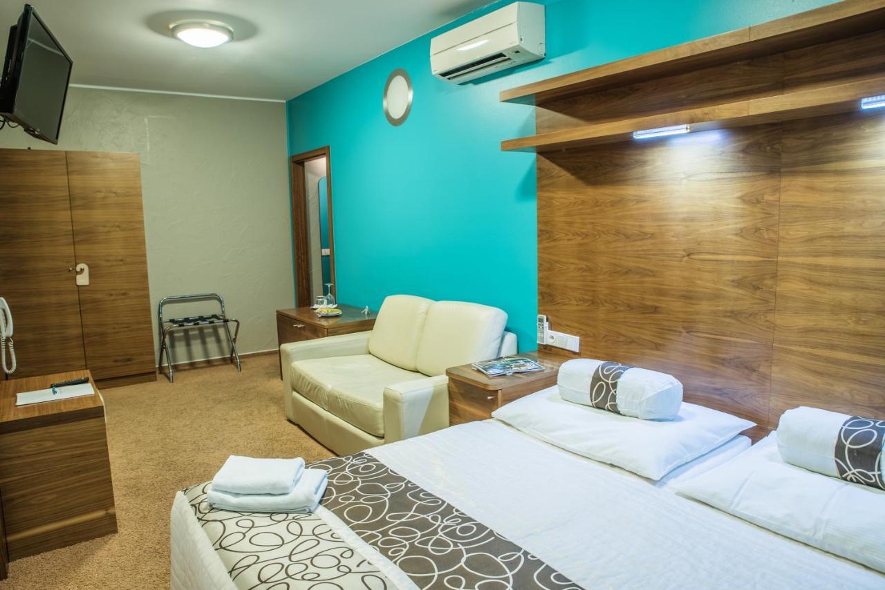 Restaurant & Design Hotel Noem Arch Брно Экстерьер фото