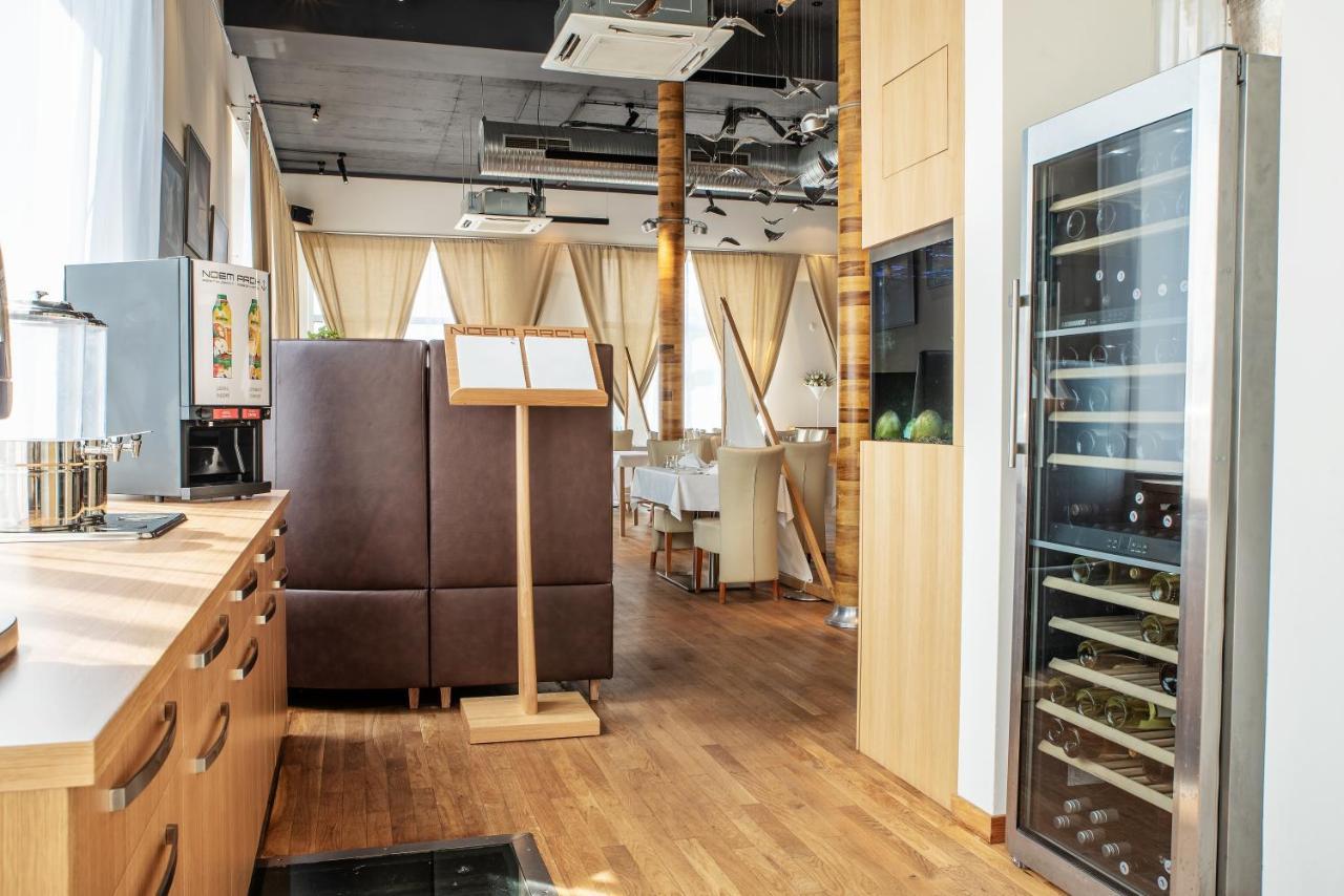 Restaurant & Design Hotel Noem Arch Брно Экстерьер фото