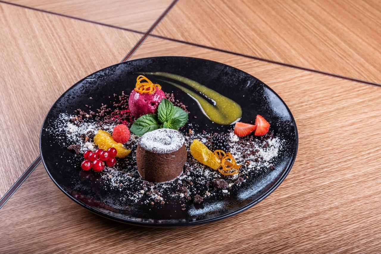 Restaurant & Design Hotel Noem Arch Брно Экстерьер фото