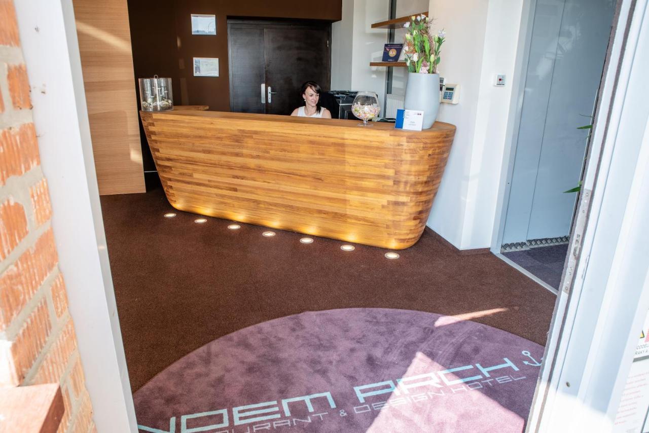 Restaurant & Design Hotel Noem Arch Брно Экстерьер фото