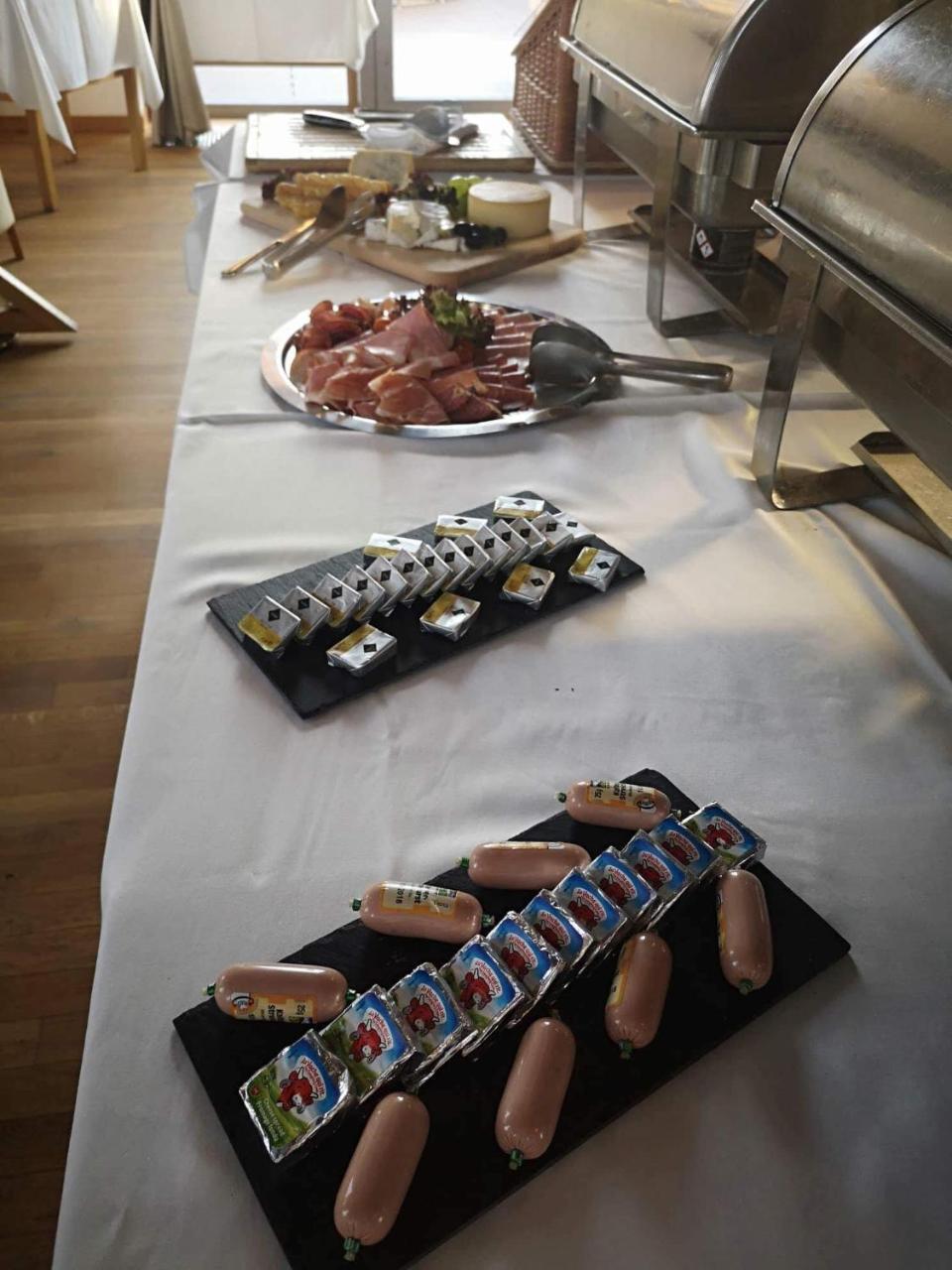Restaurant & Design Hotel Noem Arch Брно Экстерьер фото